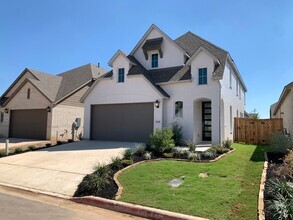 Building Photo - 1048 Easy Gruene