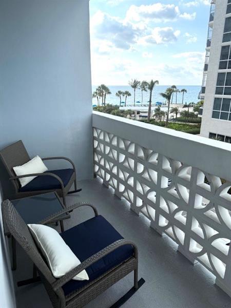 Building Photo - 4250 Galt Ocean Dr