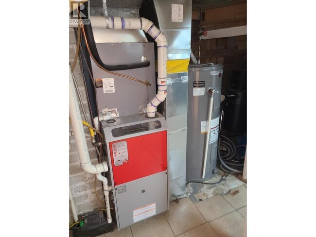 Photo du bâtiment - 20324 Hampton St