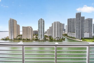 Building Photo - 325 S Biscayne Blvd