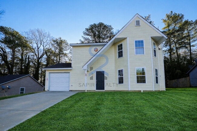 Photo - Move in before December 31st and choose your reward: a $250 Amazon Gift Card or a 55 Smart TV! Apartment