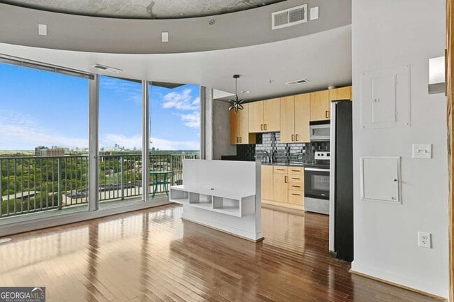 Foto del edificio - 361 17th St NW