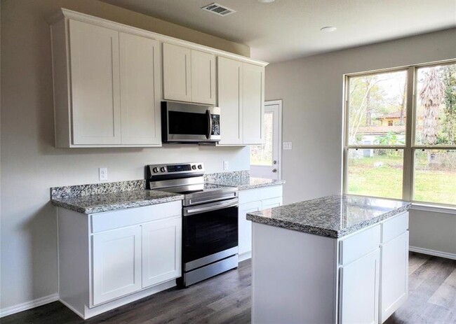 Building Photo - 907 Chickasaw Dr