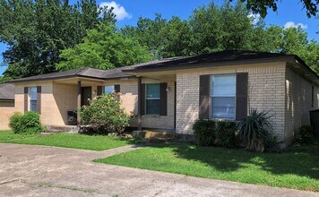 Building Photo - 3602 Elliott St