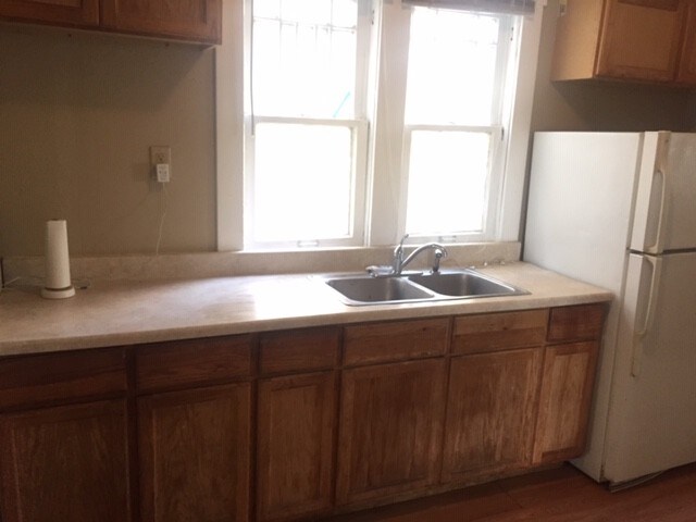 Foto del edificio - 2538 Collingwood Blvd