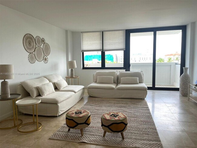 Foto del edificio - 10101 E Bay Harbor Dr