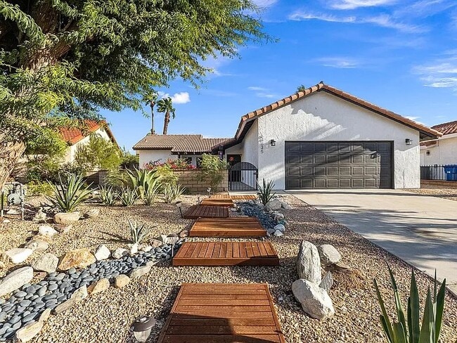 Building Photo - 64635 Vardon Ct