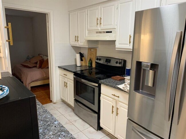 Foto del edificio - 14460 Misty Meadow Ln