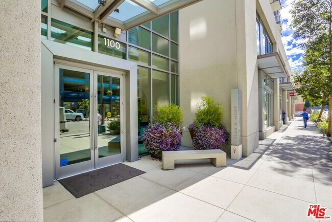 Foto del edificio - 1100 S Hope St