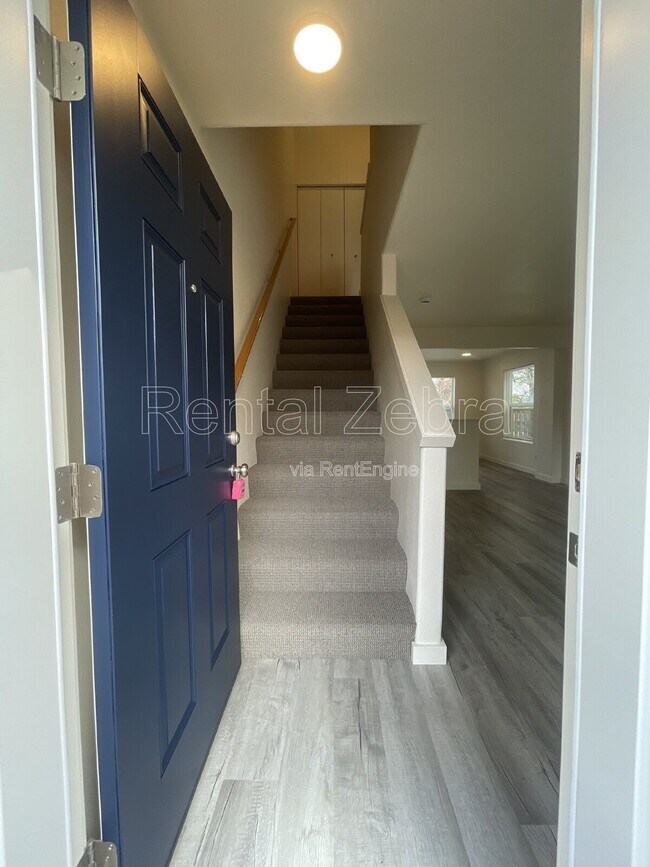 Building Photo - 6702 SE 80th Ave