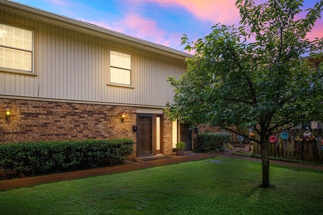 Photo - 2116 Hobbs Rd Apartment