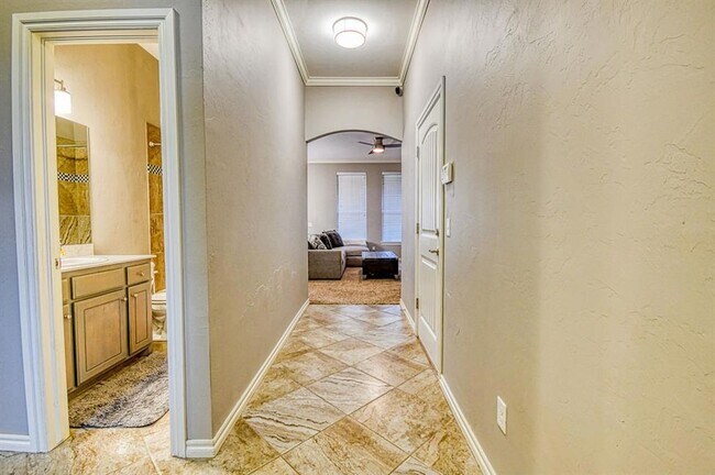 Foto del edificio - 2204 Alameda Park Dr