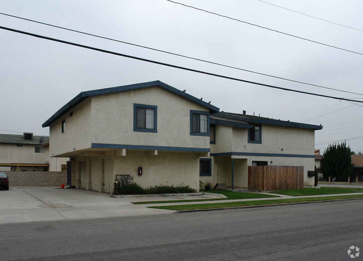 Building Photo - 14622 Adams St