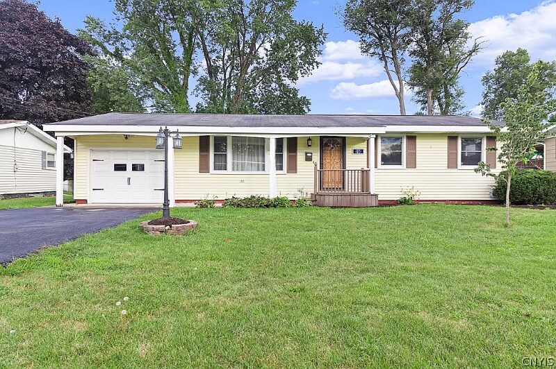 17 Royal Brook Ln, New York Mills, NY 13417 House Rental in New York