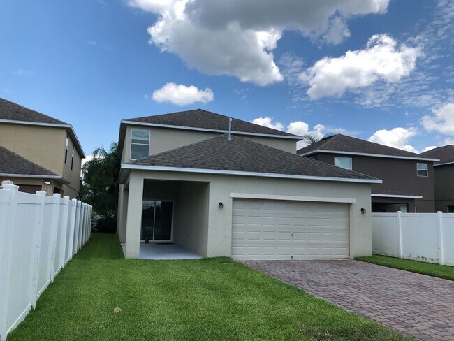 Building Photo - 5 BED / 3 BATH 2 STORY HOUSE ON INDEPENDEN...