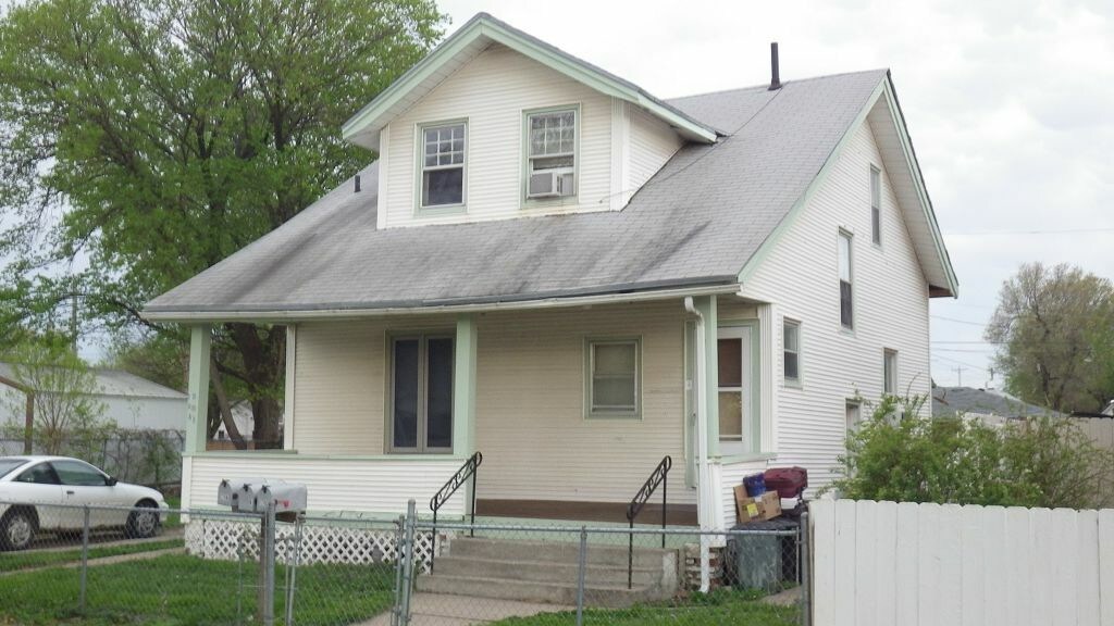 Primary Photo - 1211 6th Ave