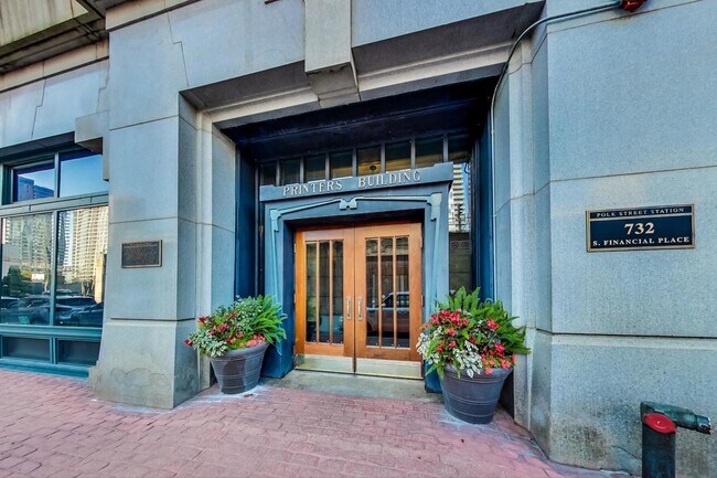 Building Photo - 732 S Financial Pl