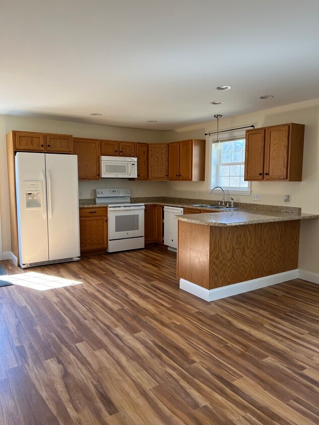 Kitchen - 15 Kelley Rd