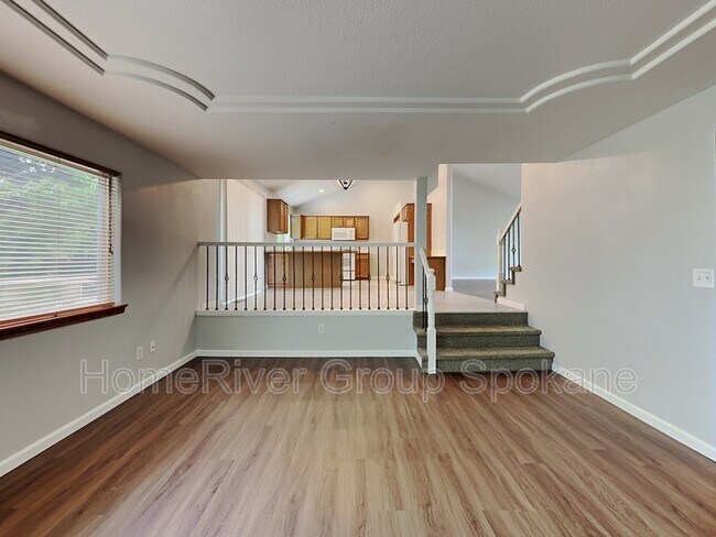 Building Photo - 412 E Piper Glen Ct
