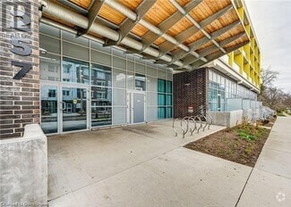 Building Photo - 257 Hemlock St