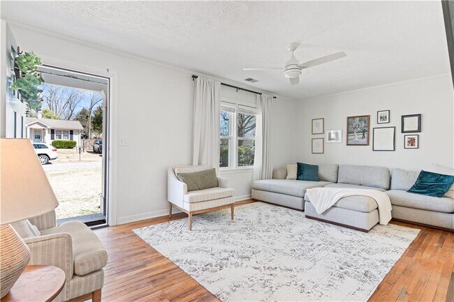 Foto del edificio - 1060 McLinden Ave SE