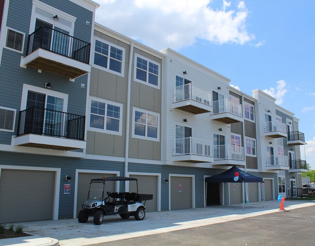 Promenade at Founders Square Apartments Portage, IN