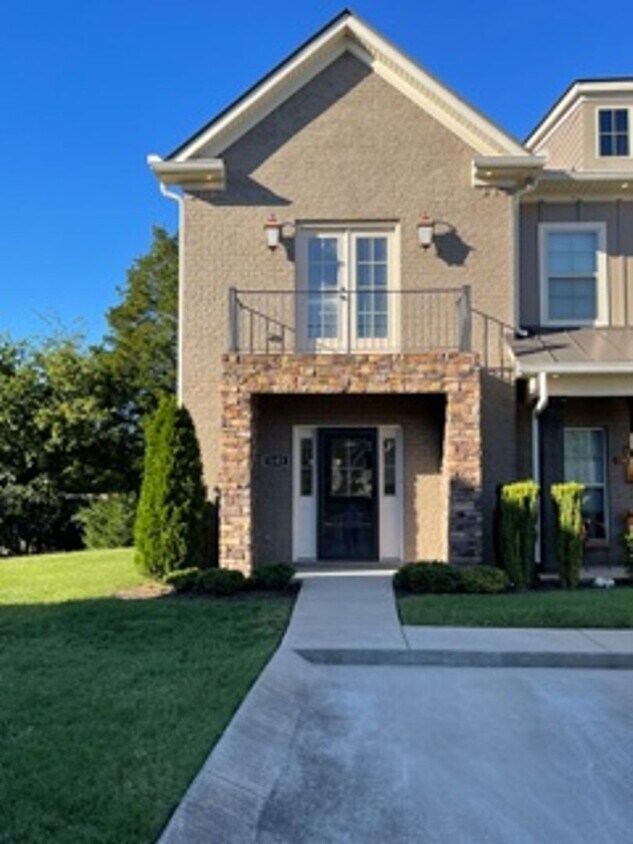 Generals Run Townhome Available 1.15.24 - Generals Run Townhome   Available 1.15.24
