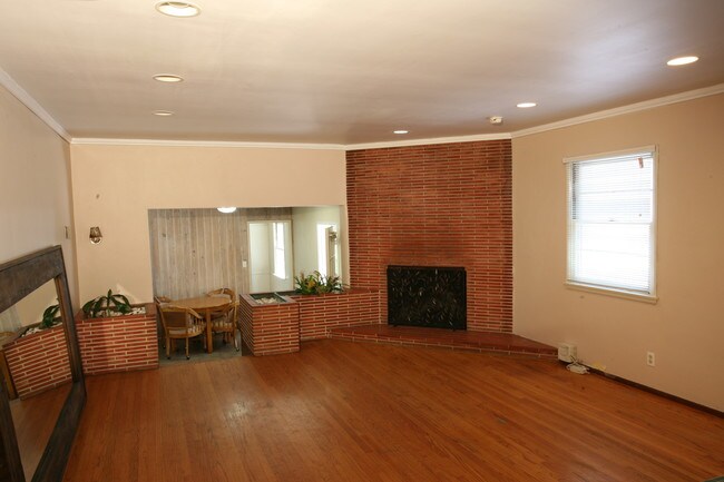 Living Room & Dining Rm - 2202 Pacific Ave