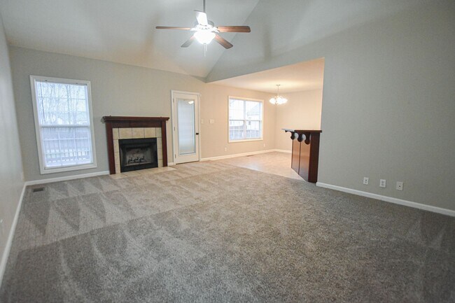 Foto del edificio - Pet Friendly Three Bedroom!