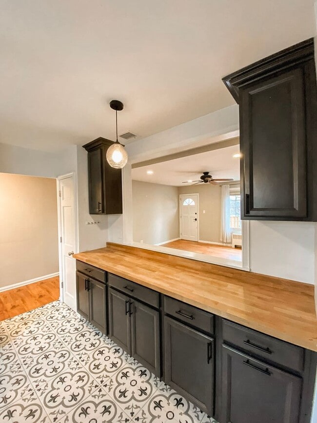 Building Photo - Charming 3 Bedroom, 2 Bath Home in Welcoming Warwick Village