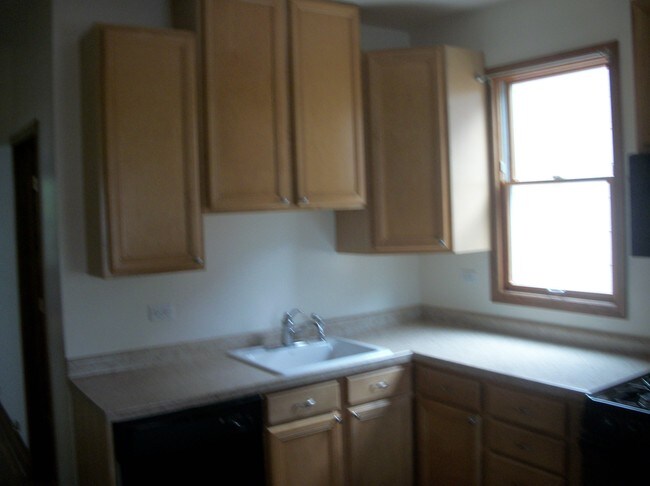 Foto del edificio - 2440 W Warner Ave