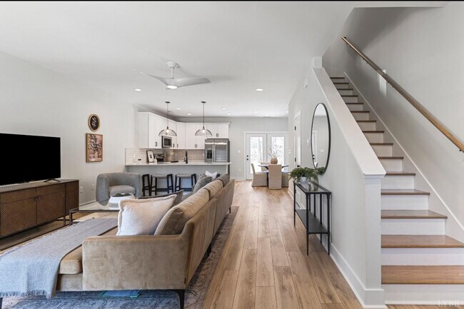 Building Photo - 1011 Wythe Dr
