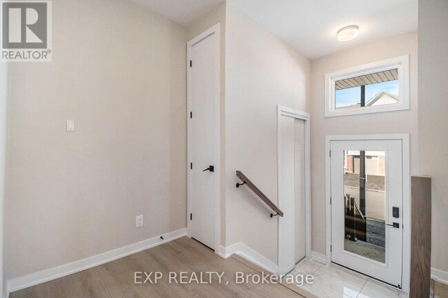 Building Photo - 120 Ryan Reynolds Wy