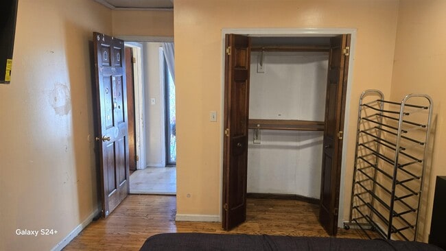 Building Photo - 1723 41st St