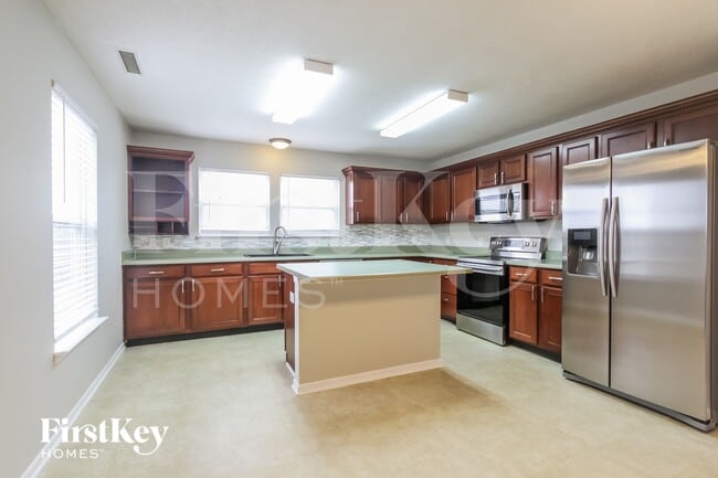 Foto del edificio - 1180 King Maple Dr