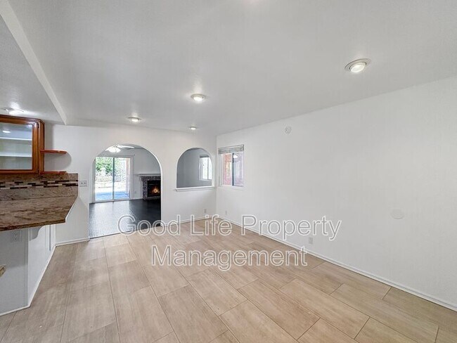 Foto del edificio - 964 Sugarloaf Dr