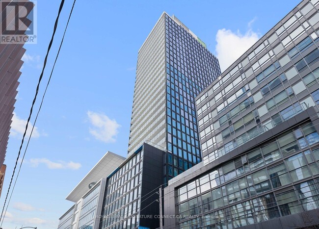 Photo du bâtiment - 284 King St E