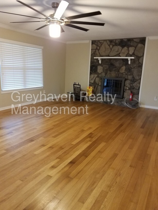 Building Photo - 6223 Celtic Dr