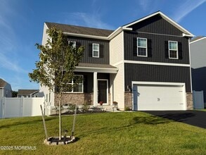 Building Photo - 13 Outsail Ave