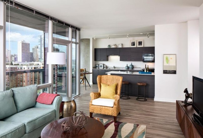 Foto del edificio - 823 N La Salle Dr