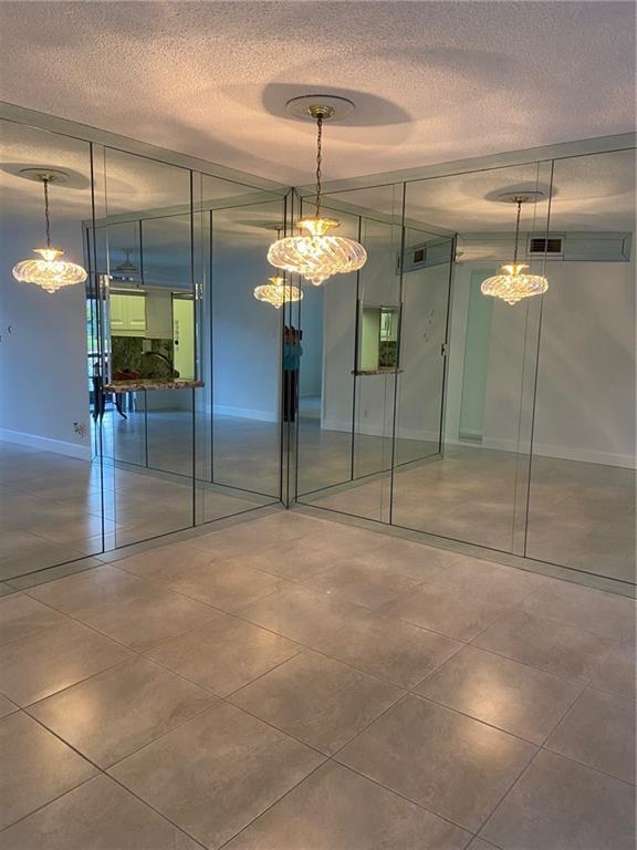 Foto del edificio - 8020 N Colony Cir