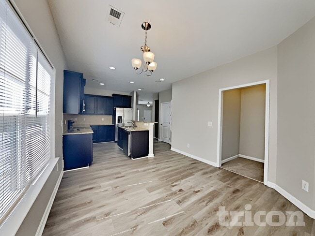 Building Photo - 441 Laurel Leaf Dr