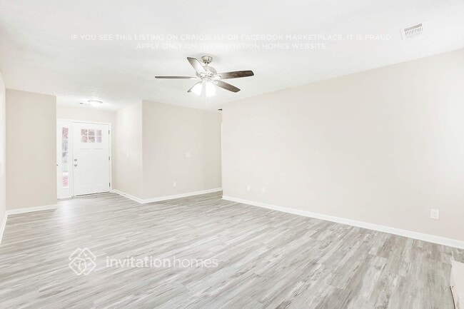 Building Photo - 50 Hidden Ridge Dr