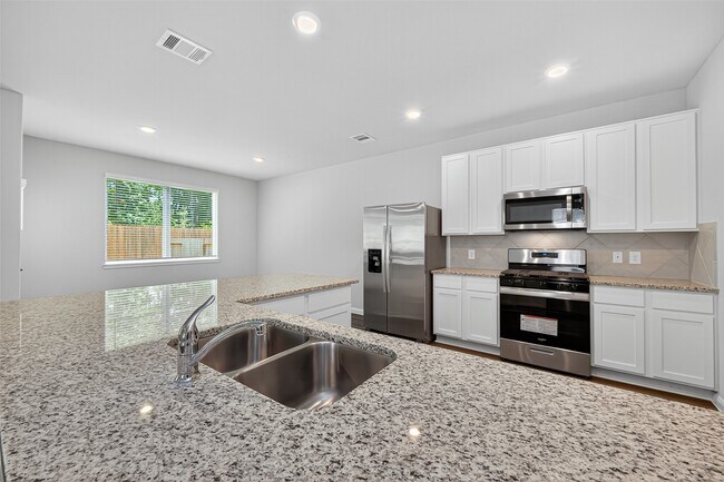 Building Photo - 13224 Musky Dr