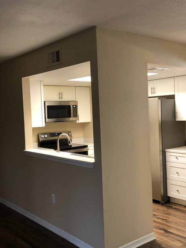 Foto del edificio - 1076 Ellen Ct