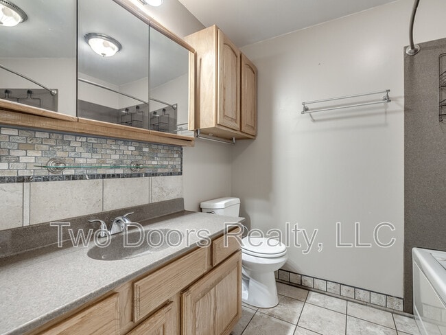 Foto del edificio - 3900 Hiddleston Cir