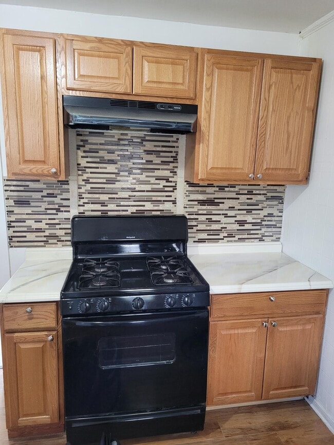 Building Photo - 366 North St