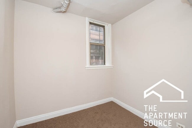 Photo - 1371 W Estes Ave Apartment