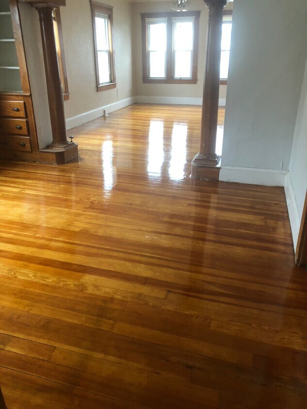 Foto principal - 149 Parker St