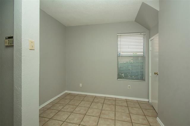 Foto del edificio - 5436 Village Green Dr